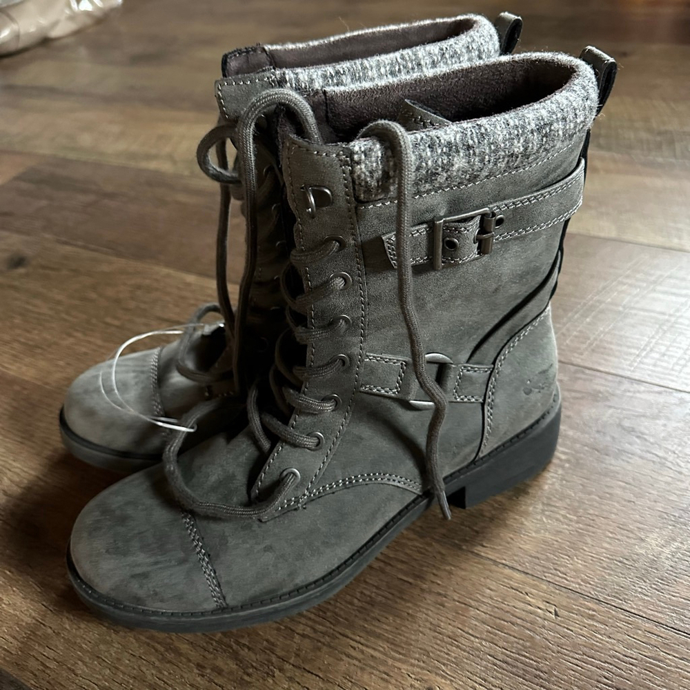 Women's Rocket Dog Gray Lace Up Boots Size 10